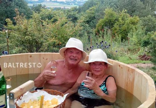 pic about_us_wooden_hot_tub_7